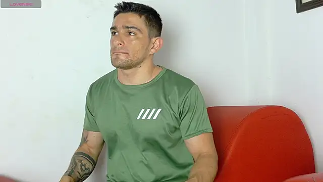 Snapshot of Sexy_Alejandro_ chatting on January 7, 2026, 6:10 pm Sexy Alejandro online show from January 7, 2026, 6:10 pm