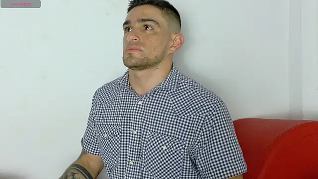 Snapshot of Sexy_Alejandro_ chatting on January 9, 2026, 6:42 pm Sexy Alejandro online show from January 9, 2026, 6:42 pm