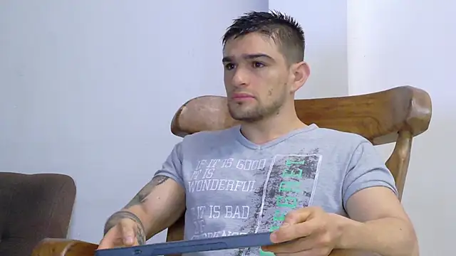 Snapshot of Sexy_Alejandro_ chatting on February 19, 2026, 12:34 pm Sexy Alejandro online show from February 19, 2026, 12:34 pm