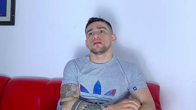 Snapshot of Sexy_Alejandro_ chatting on March 11, 2026, 12:33 pm Sexy Alejandro online show from March 11, 2026, 12:33 pm