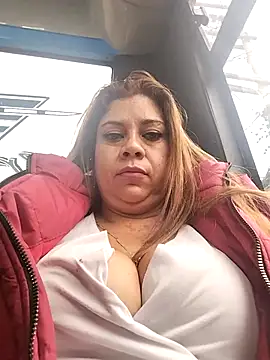 Laura-Hernandez online show from February 18, 2025, 10:47 pm