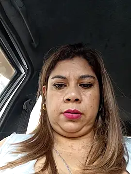 Snapshot of Laura-Hernandez chatting on February 21, 2026, 2:40 pm Laura-Hernandez online show from February 21, 2026, 2:40 pm