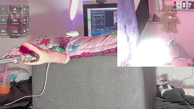 Snapshot of kira_touka chatting on November 27, 2025, 3:08 am kira touka online show from November 27, 2025, 3:08 am