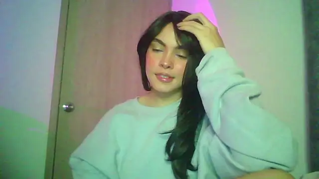 Snapshot of Kiri_Cutee chatting on October 10, 2025, 4:33 am Kiri Cutee online show from October 10, 2025, 4:33 am