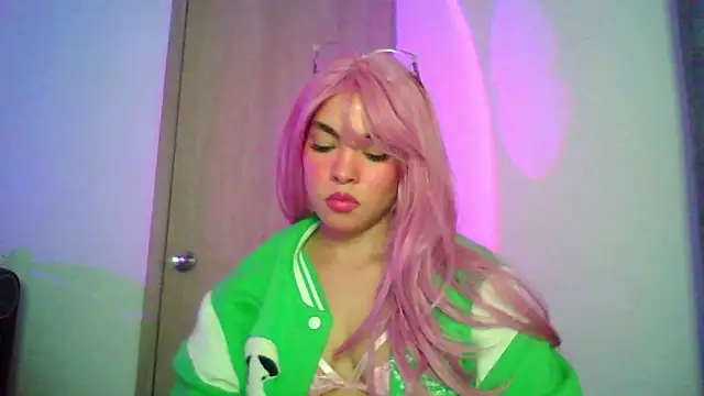 Snapshot of Kiri_Cutee chatting on November 7, 2025, 4:23 am Kiri Cutee online show from November 7, 2025, 4:23 am