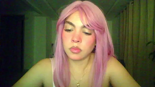 Snapshot of Kiri_Cutee chatting on November 25, 2025, 4:23 am Kiri Cutee online show from November 25, 2025, 4:23 am