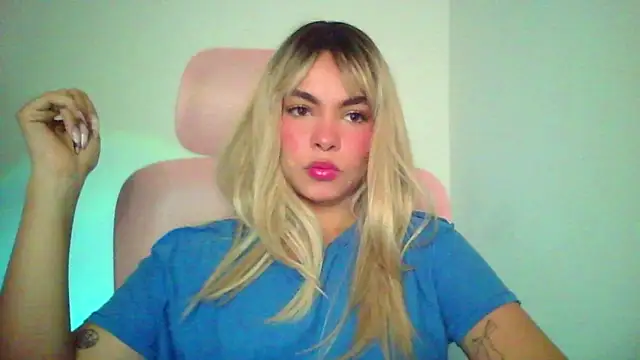 Snapshot of Kiri_Cutee chatting on January 13, 2026, 3:56 am Kiri Cutee online show from January 13, 2026, 3:56 am