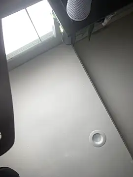 Yann 18 online show from September 13, 2025, 7:02 pm