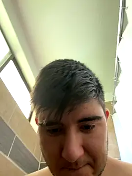 Yann 18 online show from November 1, 2025, 5:04 pm