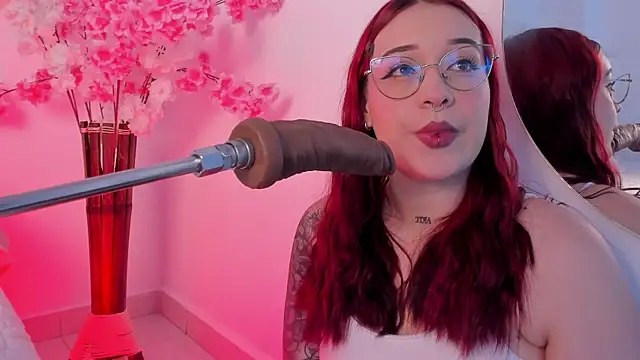 Snapshot of aurora_sweet2 chatting on November 29, 2025, 12:13 am aurora sweet2 online show from November 29, 2025, 12:13 am