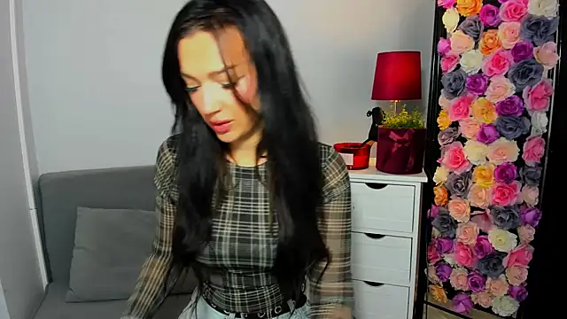 OliviaFantasy online show from November 23, 2025, 7:19 am