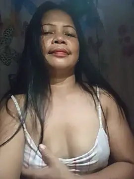 880HOT online show from July 12, 2026, 9:44 am