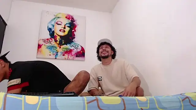 Snapshot of enjoy_vibes chatting on December 3, 2025, 10:46 am enjoy vibes online show from December 3, 2025, 10:46 am