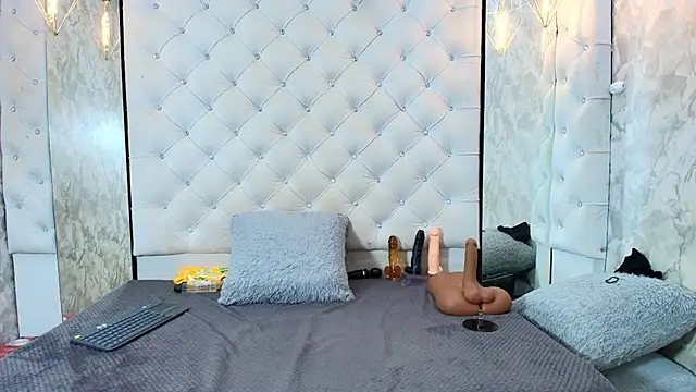 Snapshot of VALENTINA3x chatting on February 22, 2026, 2:45 am VALENTINA3x online show from February 22, 2026, 2:45 am