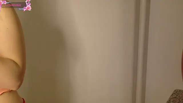 kotekxx000 online show from March 3, 2025, 6:22 pm