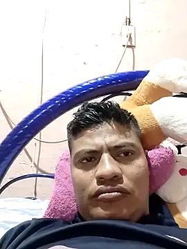 juan56900 online show from May 9, 2026, 11:43 pm