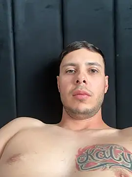 Snapshot of themouate chatting on August 8, 2026, 9:28 pm themouate online show from August 8, 2026, 9:28 pm