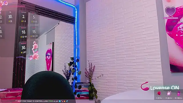 Snapshot of sweetieandjuicyy chatting on February 27, 2025, 3:15 pm sweetieandjuicyy online show from February 27, 2025, 3:15 pm