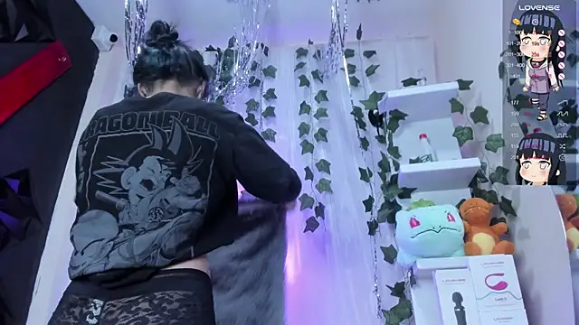 Snapshot of tokito_mitsuri chatting on December 18, 2025, 12:44 pm tokito mitsuri online show from December 18, 2025, 12:44 pm