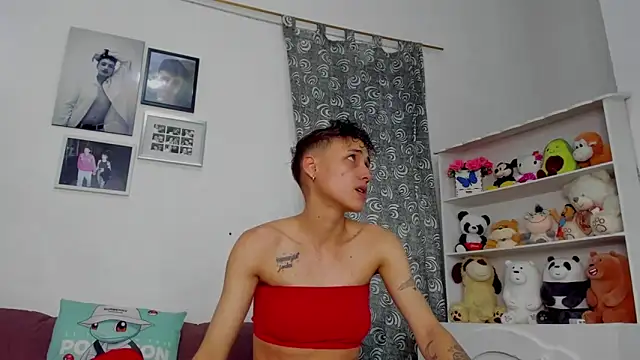 Snapshot of megan_100 chatting on February 4, 2026, 4:35 pm megan 100 online show from February 4, 2026, 4:35 pm