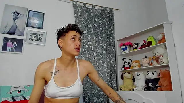 Snapshot of megan_100 chatting on February 11, 2026, 4:12 pm megan 100 online show from February 11, 2026, 4:12 pm