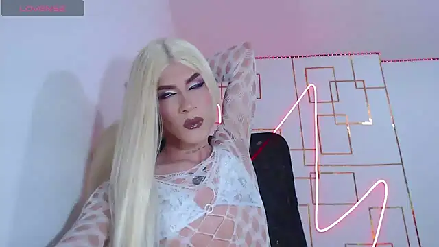 Snapshot of khalany_hadid chatting on December 18, 2024, 5:37 am khalany hadid online show from December 18, 2024, 5:37 am