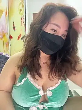 Snapshot of Angie_88 chatting on January 14, 2025, 3:04 pm Angie 88 online show from January 14, 2025, 3:04 pm