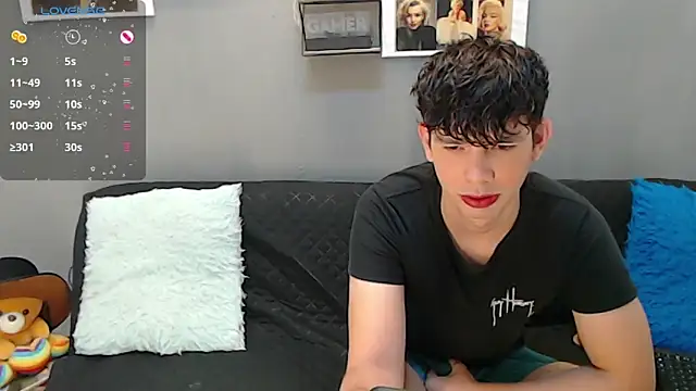 Angelo-cianuro- online show from December 9, 2024, 12:12 am