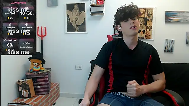 Angelo-cianuro- online show from January 14, 2026, 11:09 pm