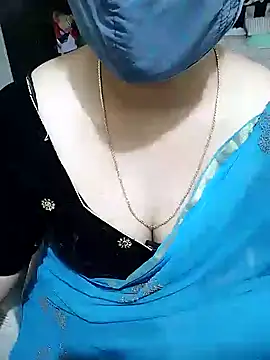 Snapshot of aliseanu chatting on January 18, 2025, 2:25 am aliseanu online show from January 18, 2025, 2:25 am