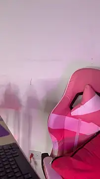 ScarletVelvetX online show from June 25, 2026, 3:06 am