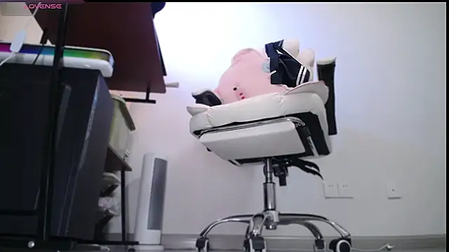 CN-Doudou online show from March 27, 2026, 4:07 am