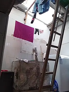 Snapshot of DirtyStefaniax chatting on December 17, 2025, 5:30 pm DirtyStefaniax online show from December 17, 2025, 5:30 pm