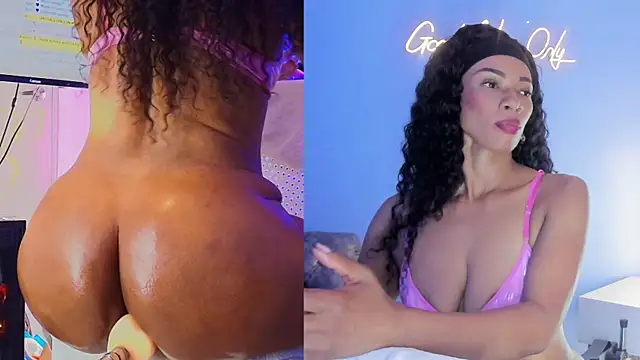 Snapshot of sashamonroe__ chatting on October 18, 2025, 10:38 am sashamonroe online show from October 18, 2025, 10:38 am