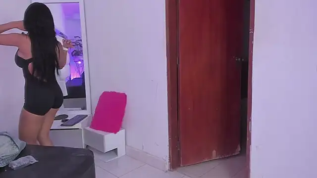 Snapshot of Alhana_pulido chatting on January 13, 2025, 10:35 pm Alhana pulido online show from January 13, 2025, 10:35 pm