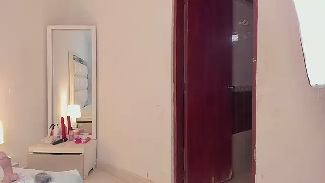 Snapshot of Alhana_pulido chatting on January 29, 2025, 8:35 pm Alhana pulido online show from January 29, 2025, 8:35 pm