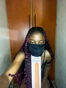 Snapshot of alicia_loveraw chatting on October 5, 2025, 7:01 pm alicia loveraw online show from October 5, 2025, 7:01 pm