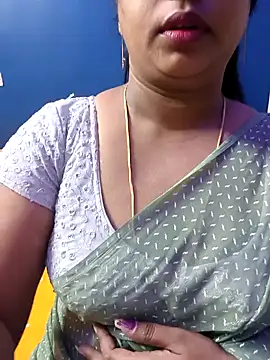 Snapshot of Vaishali90 chatting on December 5, 2024, 8:44 pm Vaishali90 online show from December 5, 2024, 8:44 pm