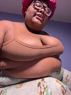 Snapshot of dondivax3 chatting on October 22, 2025, 5:19 am dondivax3 online show from October 22, 2025, 5:19 am