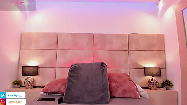 Eevee Taylor online show from May 26, 2026, 3:35 am