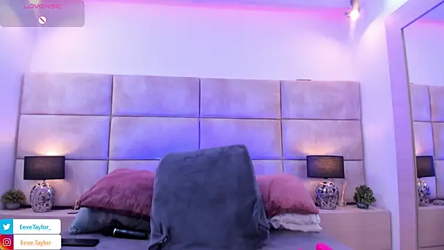 Eevee Taylor online show from May 29, 2026, 3:48 am