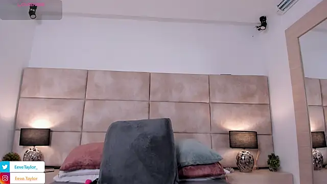 Eevee Taylor online show from May 30, 2026, 3:36 am