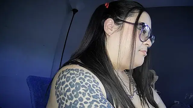 tillymarie34 online show from February 10, 2025, 7:49 pm