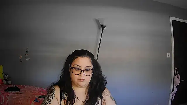 tillymarie34 online show from February 21, 2025, 4:37 pm