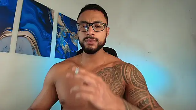 Snapshot of LiamGarcia1 chatting on February 14, 2026, 6:48 pm LiamGarcia1 online show from February 14, 2026, 6:48 pm