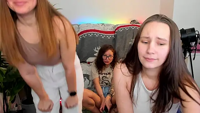 HotCaramellsTV online show from December 15, 2024, 4:15 pm