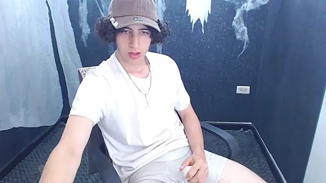 Kerverr  online show from November 1, 2025, 4:42 pm