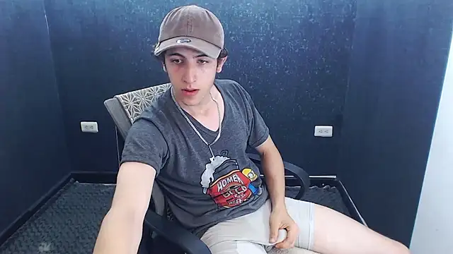 Kerverr  online show from November 19, 2025, 7:03 pm