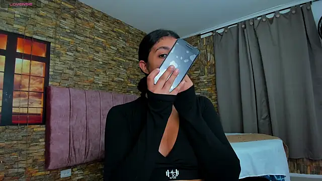 Snapshot of viktorya_xue chatting on March 10, 2025, 11:32 am viktorya xue online show from March 10, 2025, 11:32 am