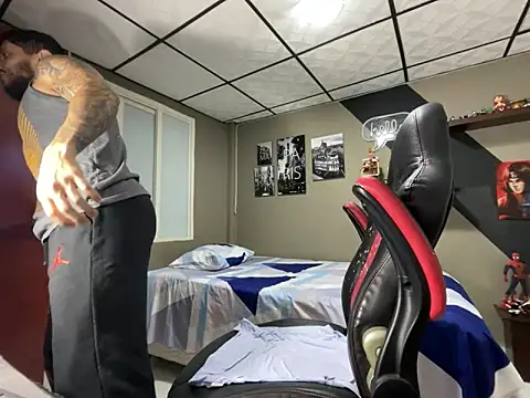 Snapshot of marcel_crawford96 chatting on December 15, 2025, 11:25 am marcel crawford96 online show from December 15, 2025, 11:25 am